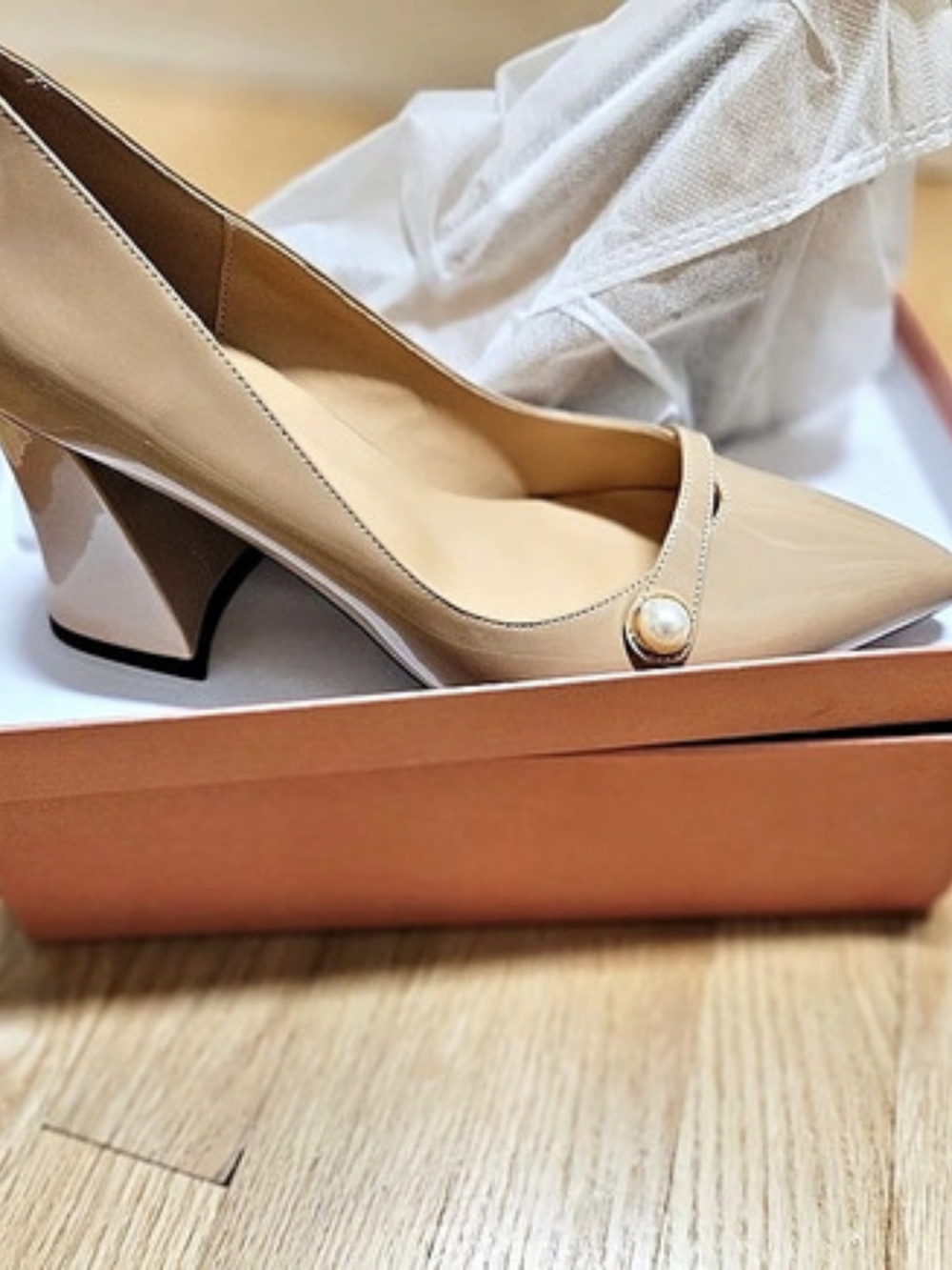 Pointed-Toe Pumps in Beige Brand New